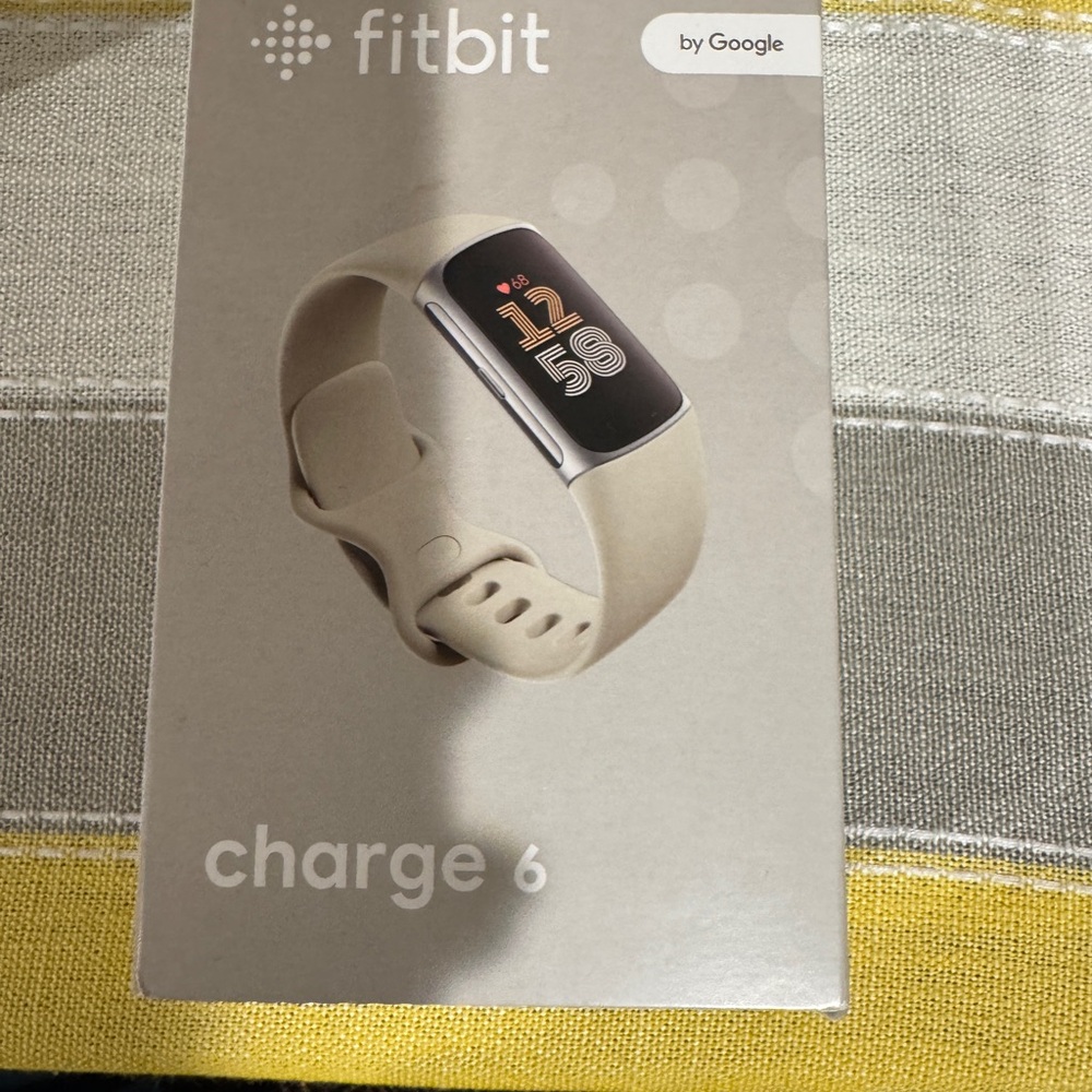 Fitbit Charge 6 - Light Tan